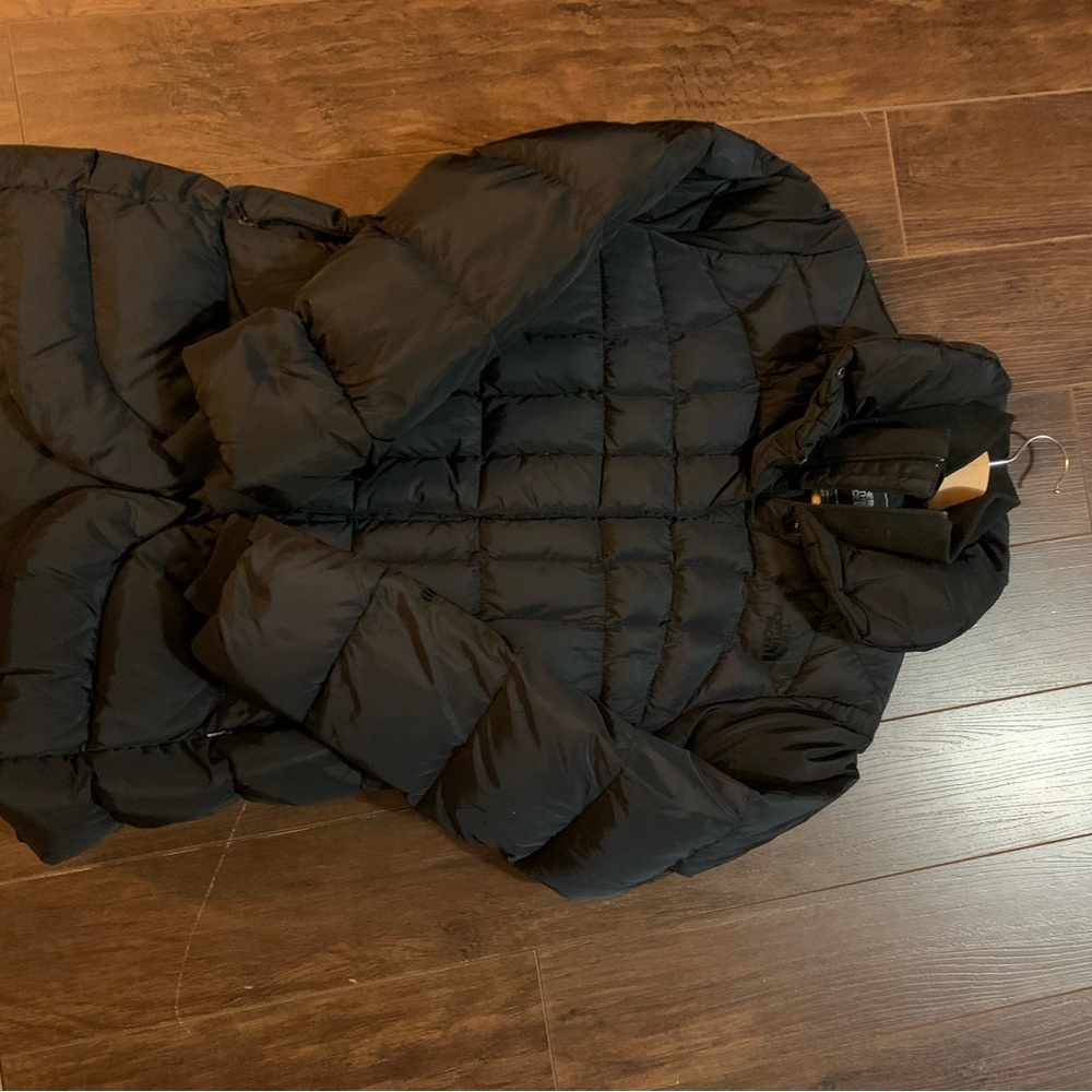 Ladies the north face Black Puffer Jacket 600 series size small